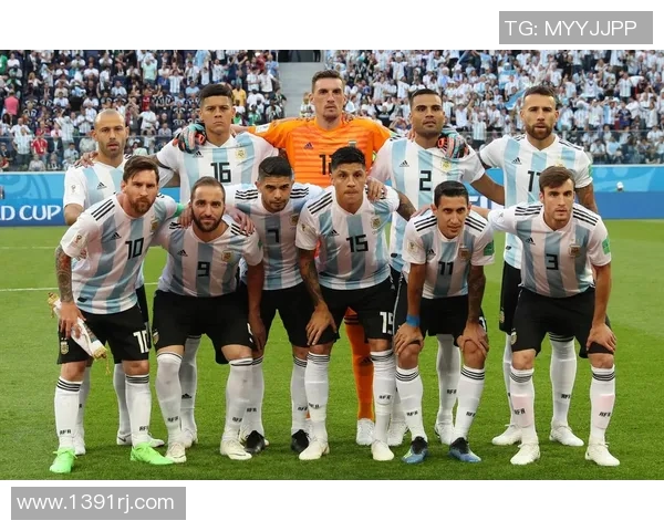 全球足球巨星汇聚一堂100位传奇球员姓名全解析 全球足球巨星汇聚一堂100位传奇球员姓名全解析