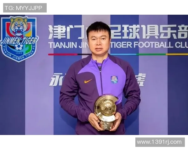 守卫是谁足球明星揭秘他们在场上的关键角色与影响力