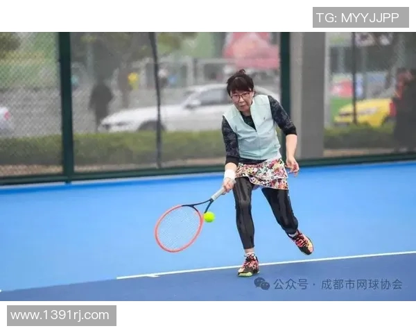 成都网球队在网球耐力排名中创下新高展现出卓越的竞技实力与团队精神 成都网球队在网球耐力排名中创下新高展现出卓越的竞技实力与团队精神