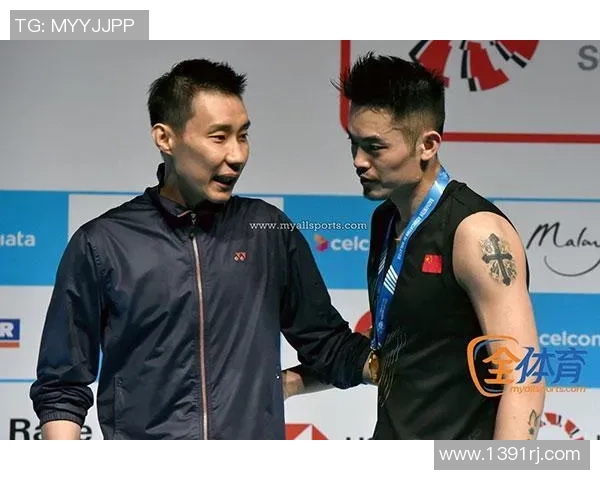 林丹与足球明星同框合影展现运动员友谊与激情的精彩瞬间