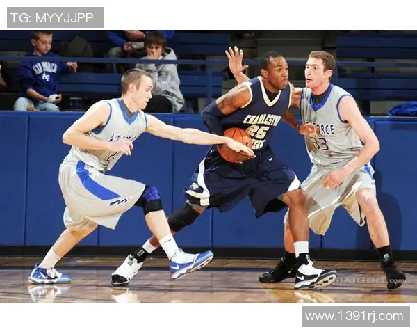 羽毛球装备选购指南:护具推荐与使用技巧分享