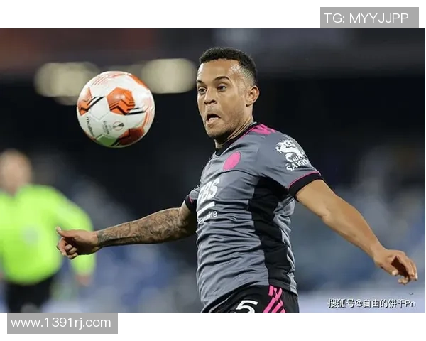 落幕足球明星盘点:那些曾辉煌却已退役的传奇球员们 落幕足球明星盘点:那些曾辉煌却已退役的传奇球员们