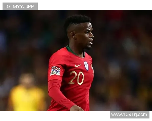 足球场上的璀璨星光多名足球明星写真展现运动魅力与个性风采 足球场上的璀璨星光多名足球明星写真展现运动魅力与个性风采