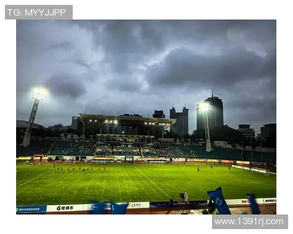 足球专题：聚焦南京足球队的意识